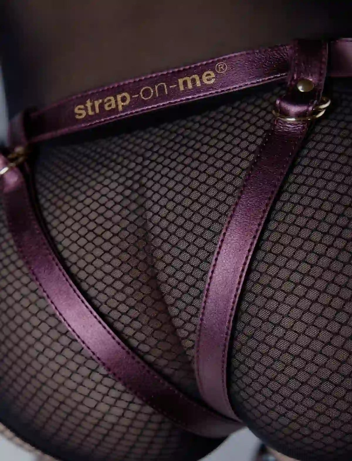 Harnais Similicuir Generous Aubergine Métaliique strap-on-me