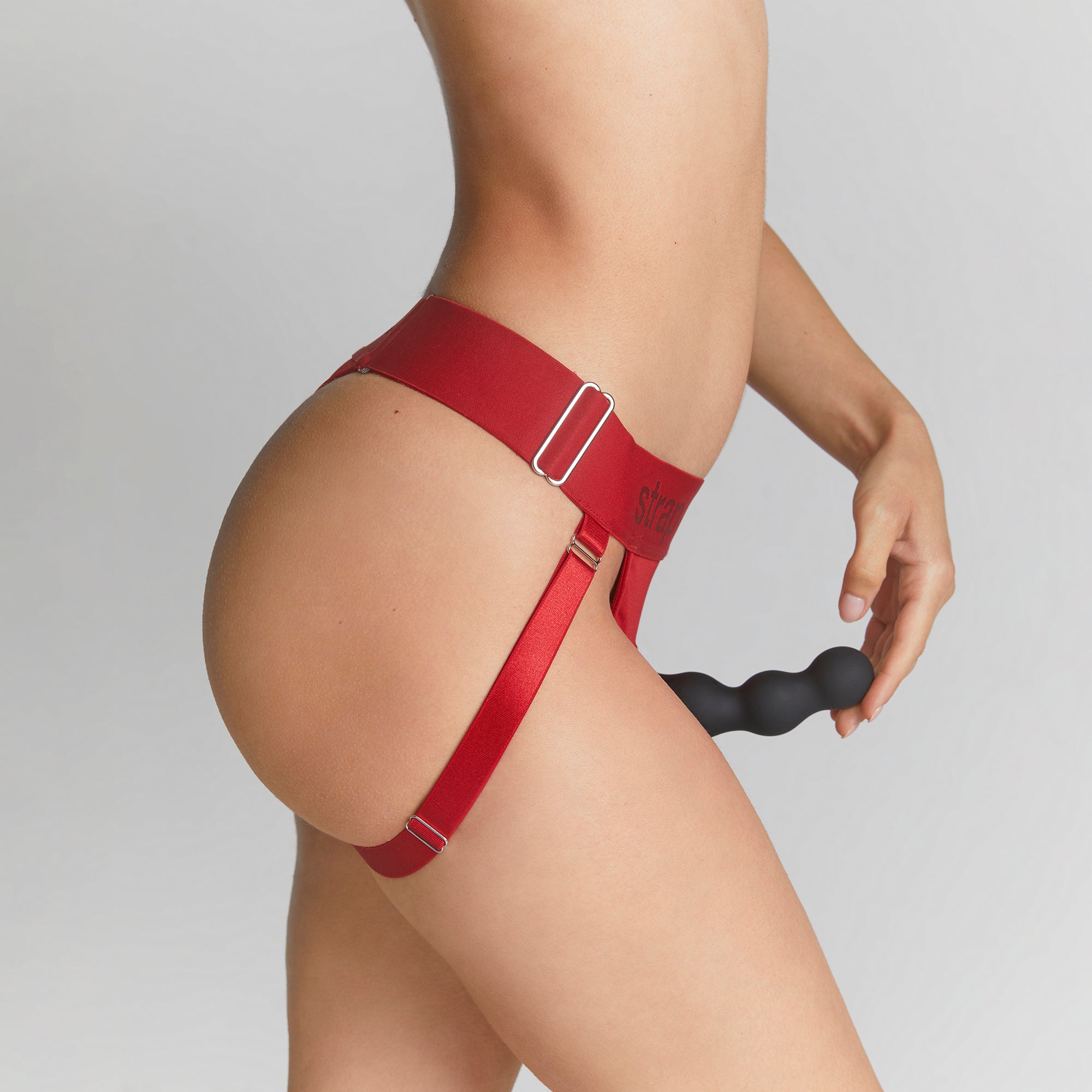 strap-on-me-harnais-lingerie-unique-rouge