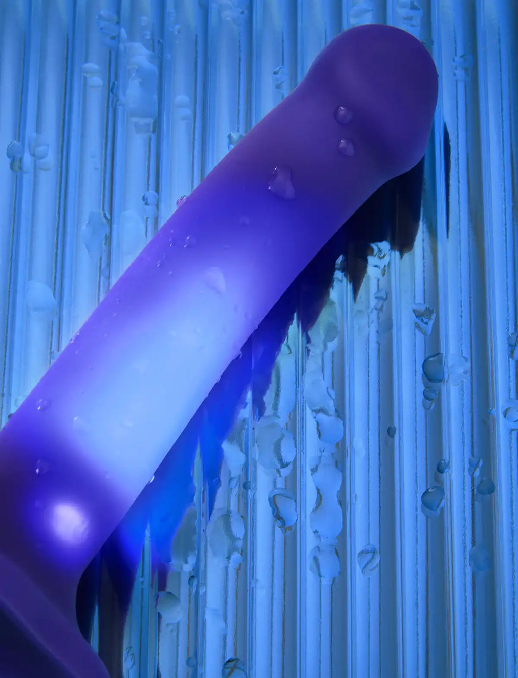 Dildo semi-réaliste glow LED – effet lumineux et stimulation confortable, compatible strap-on-me