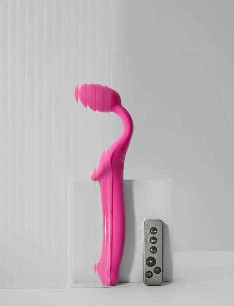Strap-on vibrante fucsia con telecomando ricaricabile – 3 motori – strap-on-me
